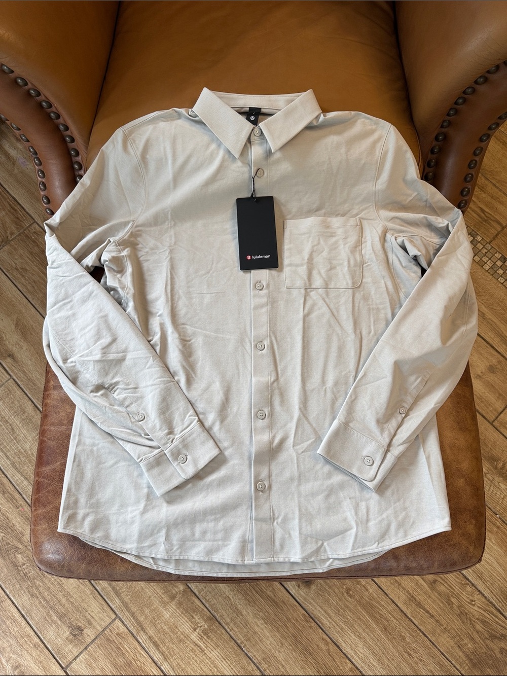 NWT Mens Lululemon Commission Long Sleeve Button Up Shirt Sz Large Dove Grey